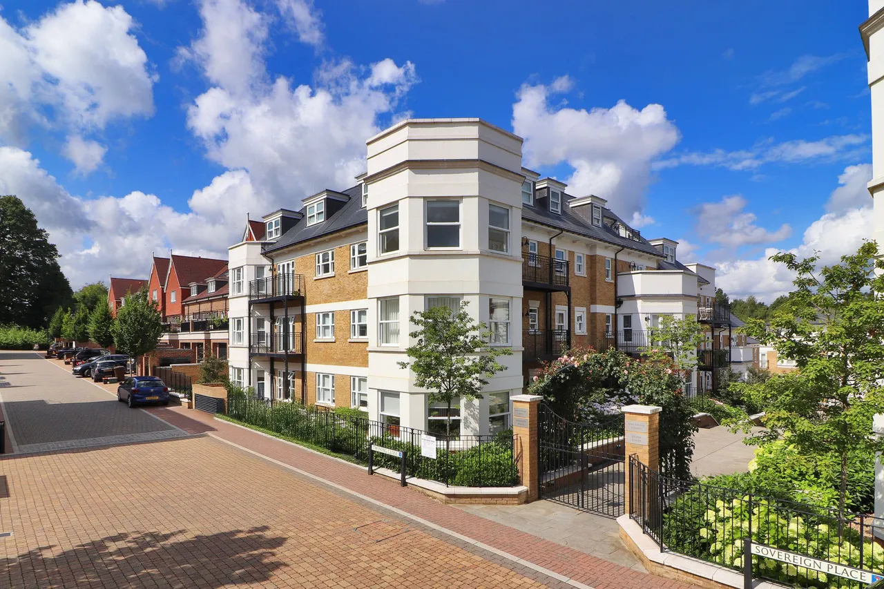 Royal Wells Park, Tunbridge Wells, Kent, TN4 8FH, photo 2