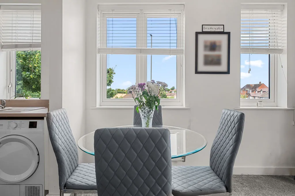 Nettlefold Place, Sunbury-On-Thames TW16 6BD, photo 8