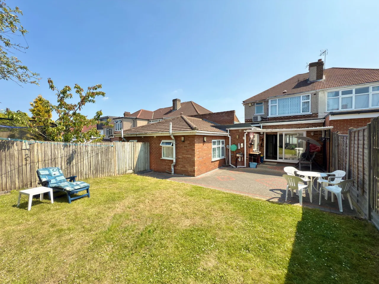 Portland Crescent, Stanmore, HA7, photo 2