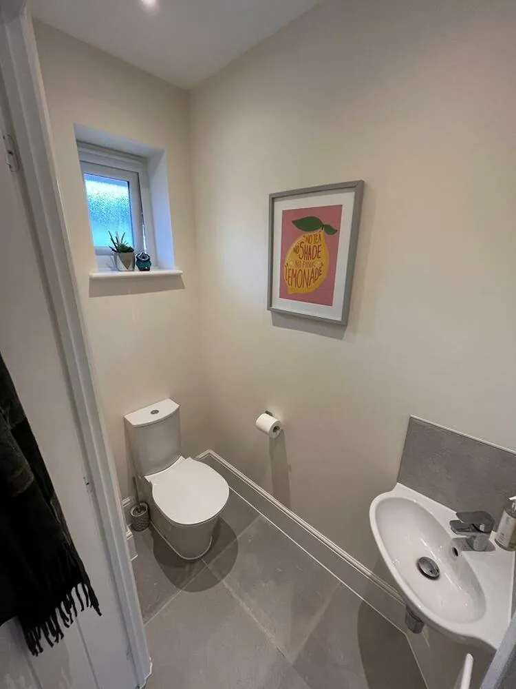 Pentrebane Drive, Cardiff, South Glamorgan, photo 10