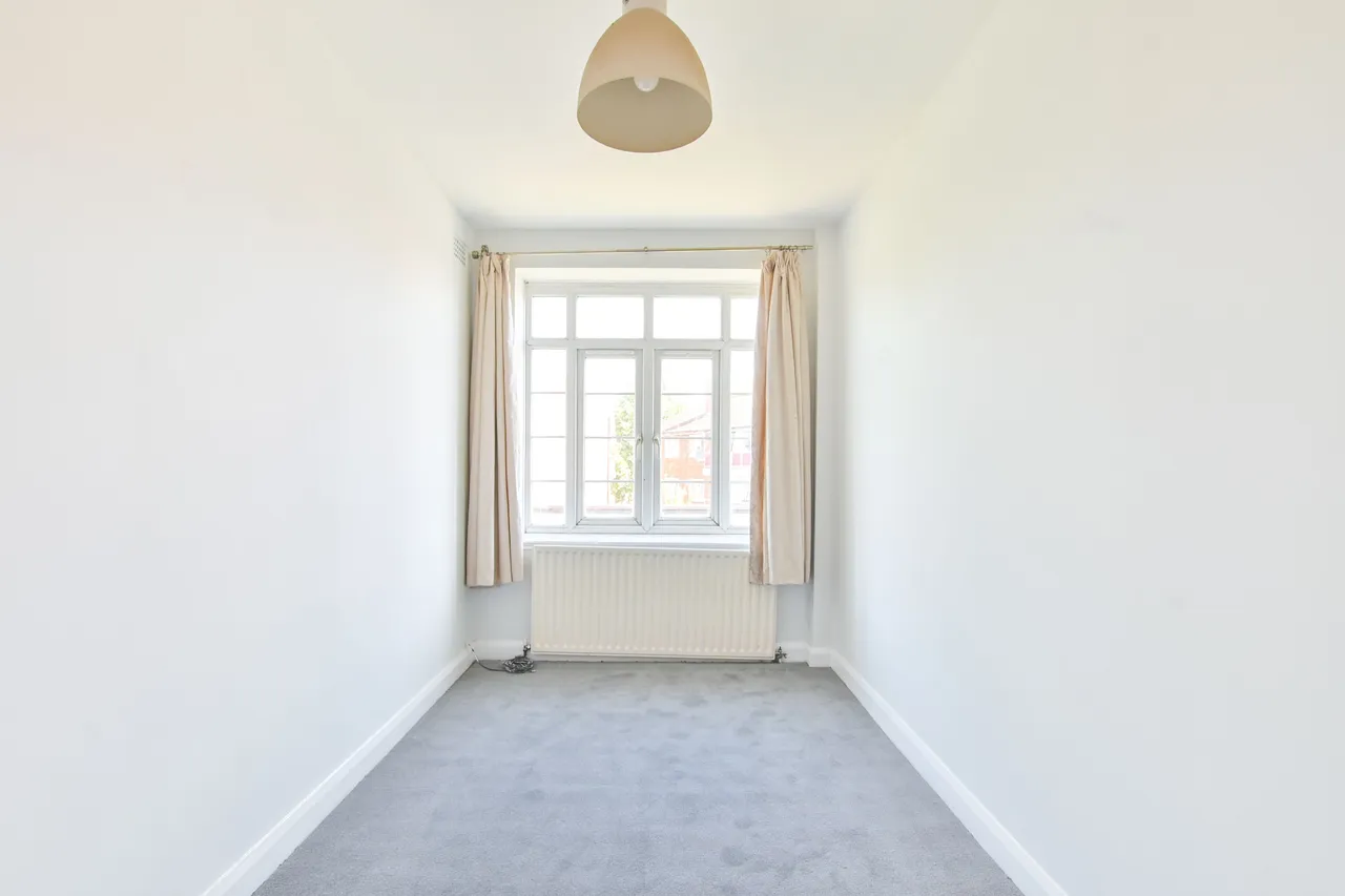 101 Carmel Court, Kings Drive, Wembley, photo 6