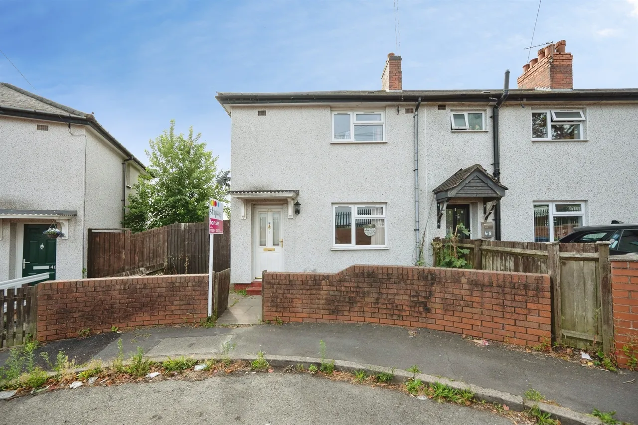 2 bed house for sale — Beechwood Road, Dudley