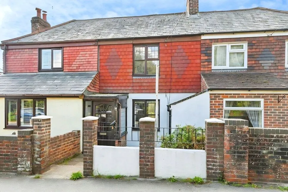 2 bed house to rent, Whichers Gate Road, Rowlands Castle, PO9