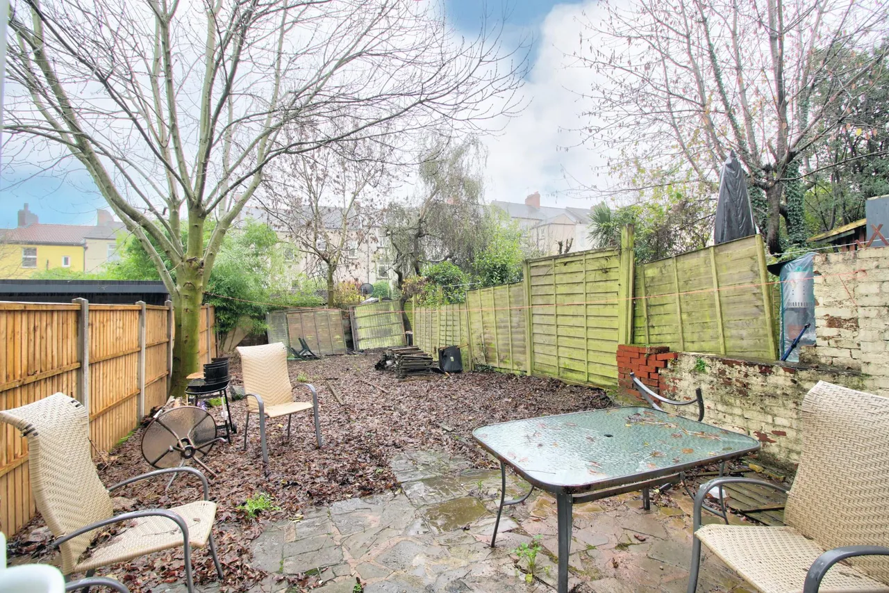 4 bed house for sale, Clyffard Crescent, Newport, NP20