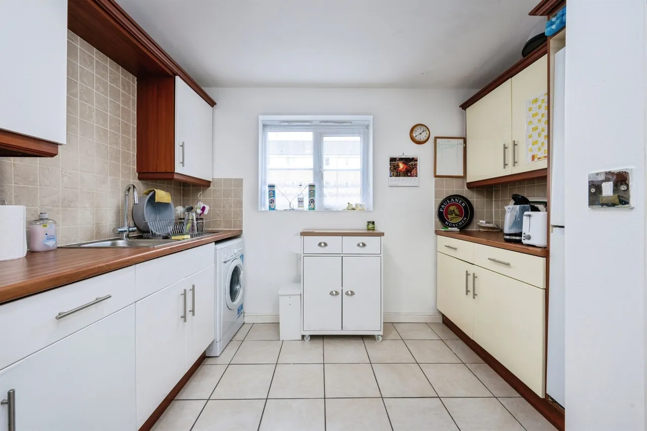 Crowe Road, Bedford, MK40, photo 2