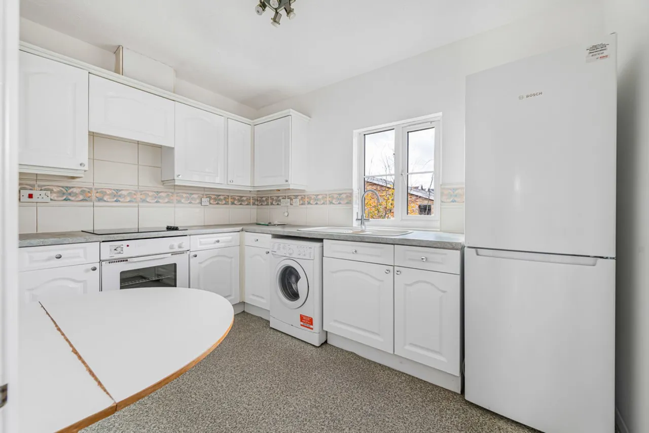 Kearton Place, Croydon Road, CR3, photo 5
