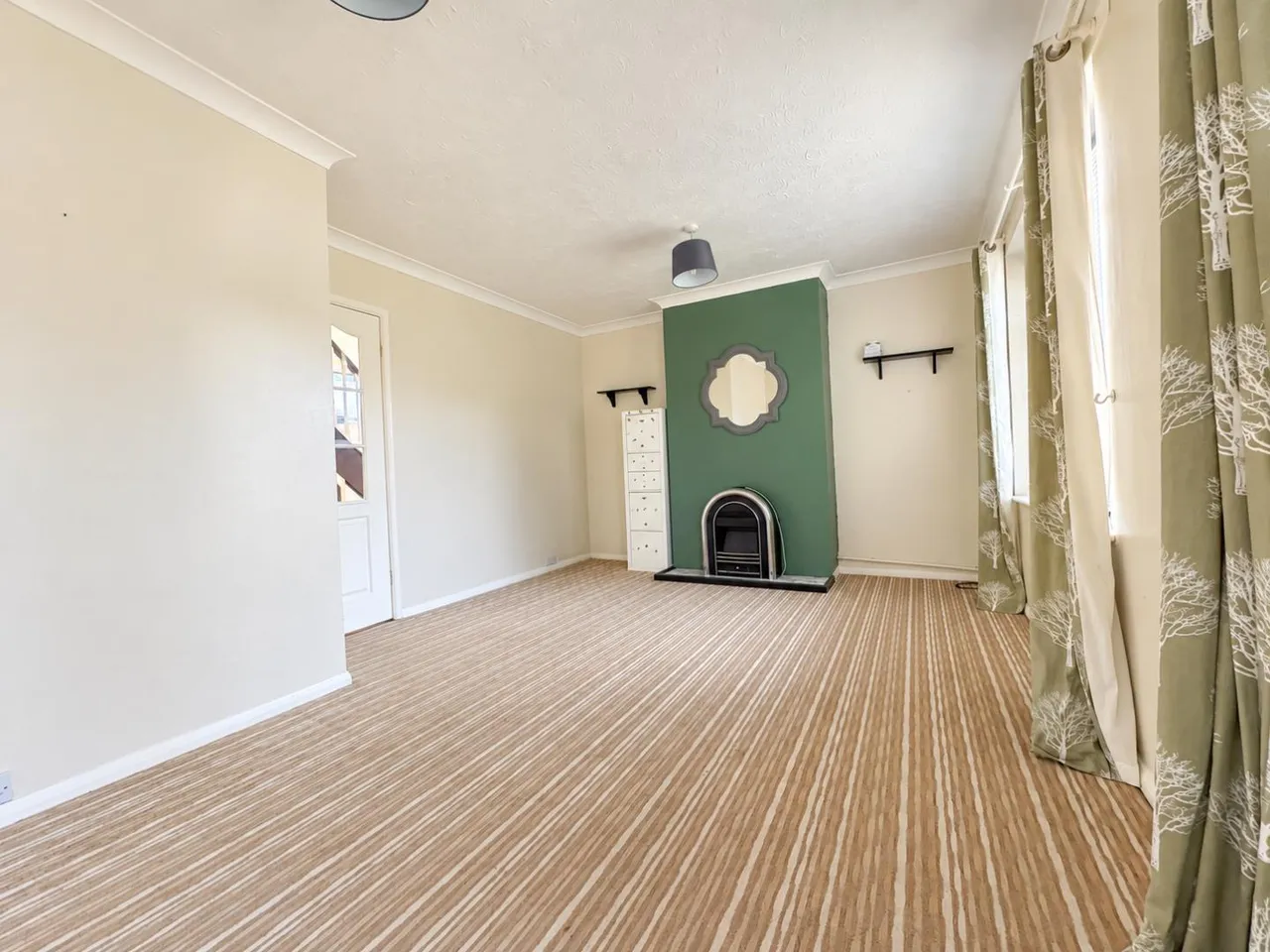 Oak Crescent, Kimblesworth, DH2, photo 2