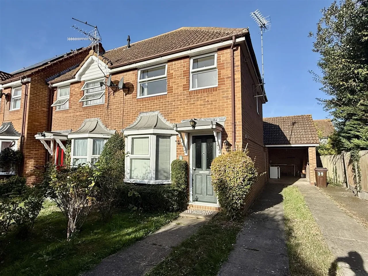 2 bed house to rent, Ivory Close, Faversham, ME13