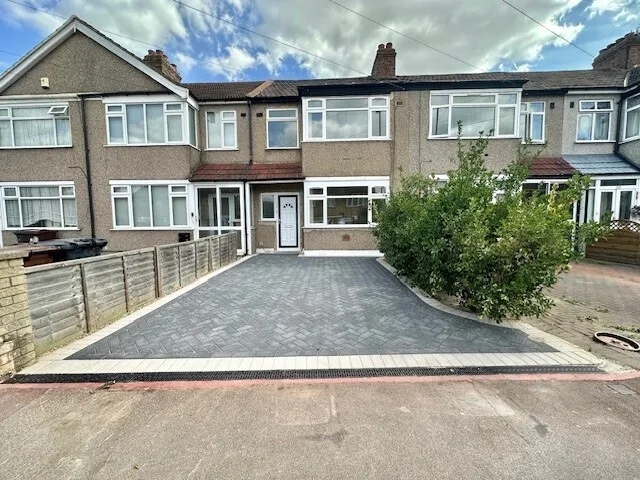 Frizlands Lane, RM10, photo 12