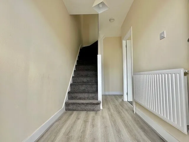 Frizlands Lane, RM10, photo 8