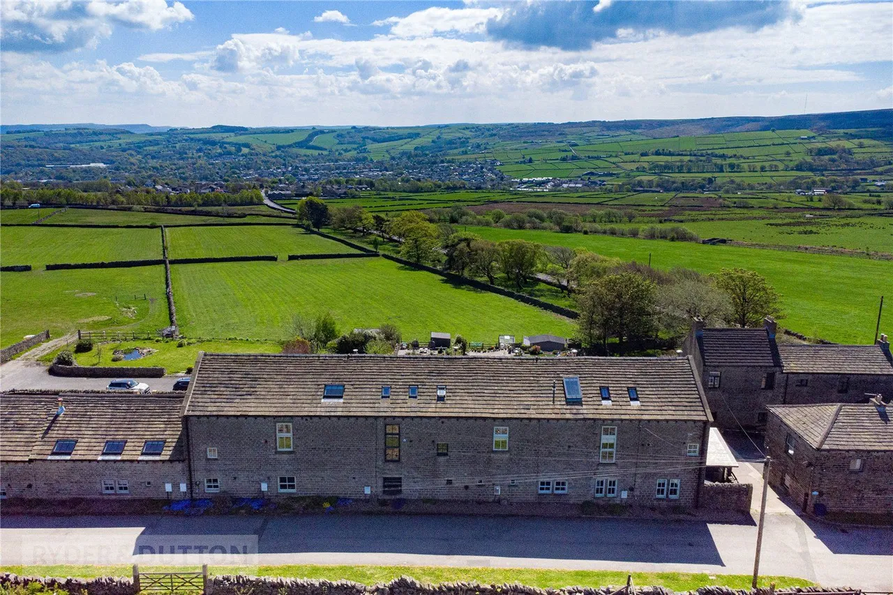 Deer Hill End Road, Meltham, HD9, photo 27