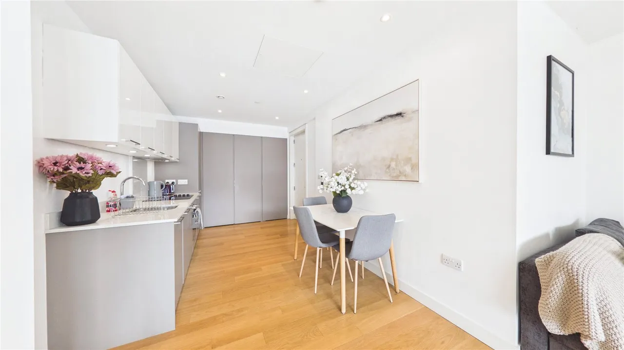 Southwark Bridge Road, London, SE1, photo 10