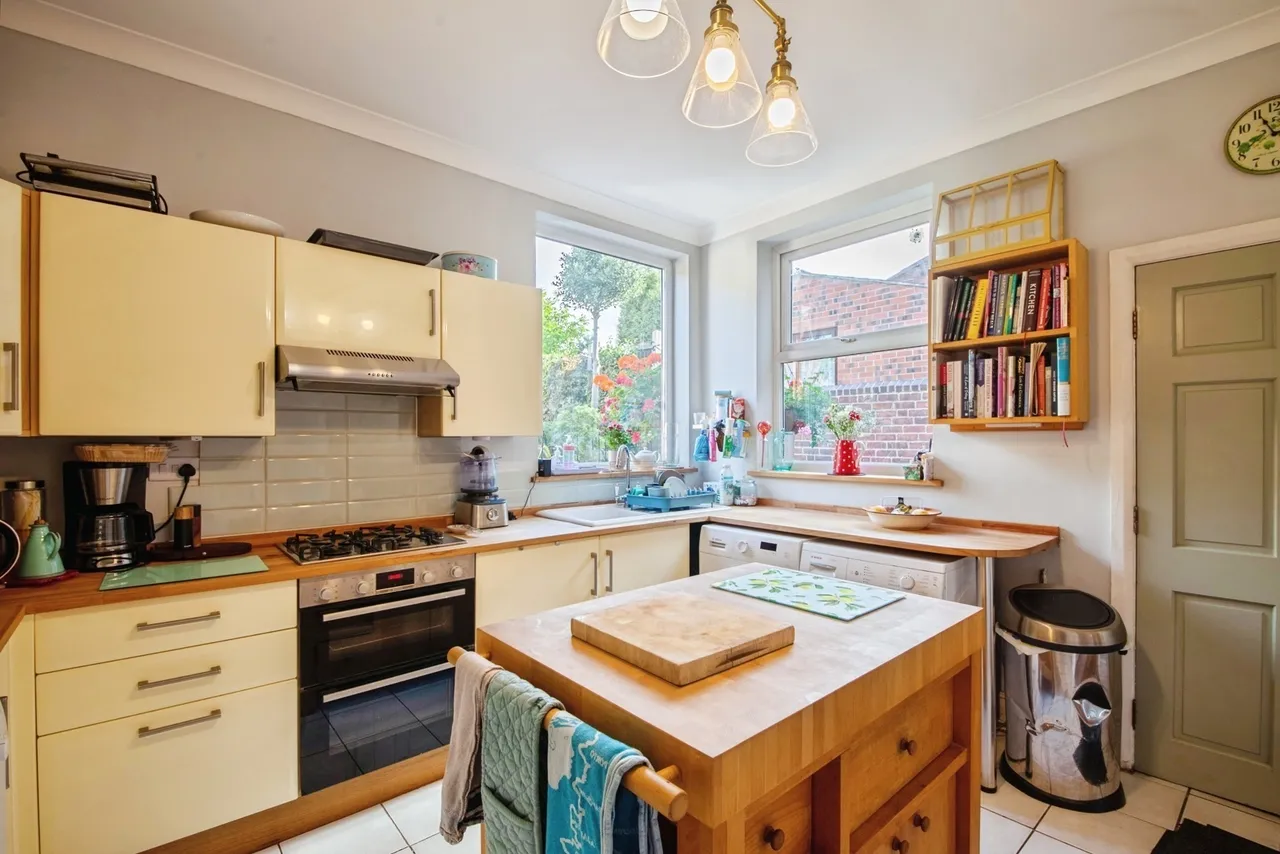Broom Road, Rotherham, S60, photo 5