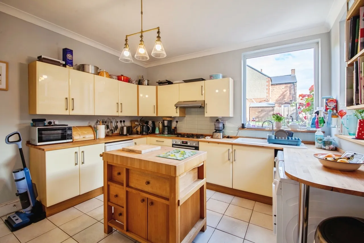 Broom Road, Rotherham, S60, photo 2
