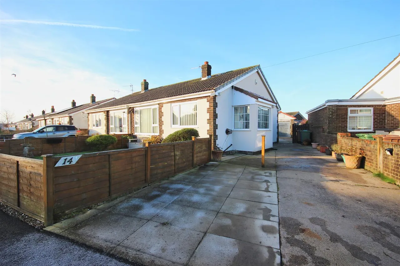 Chapel Garth, Skipsea, photo 9