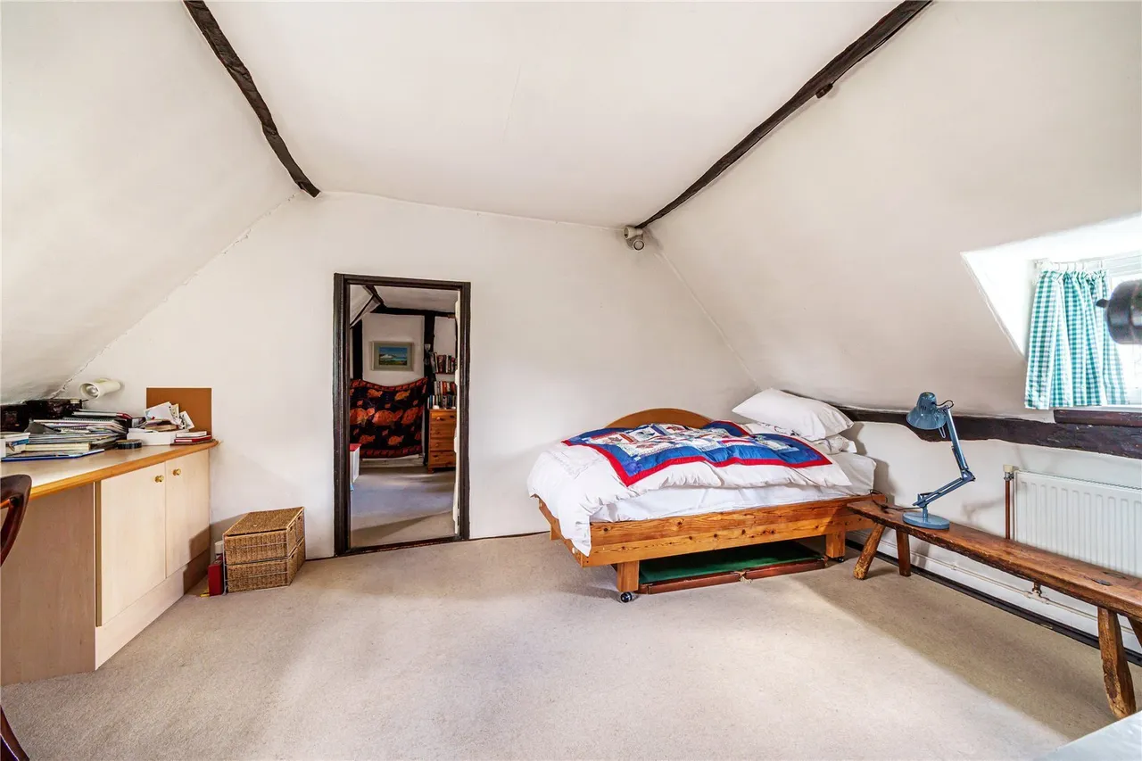 Upper Highway, Kings Langley, WD4, photo 16
