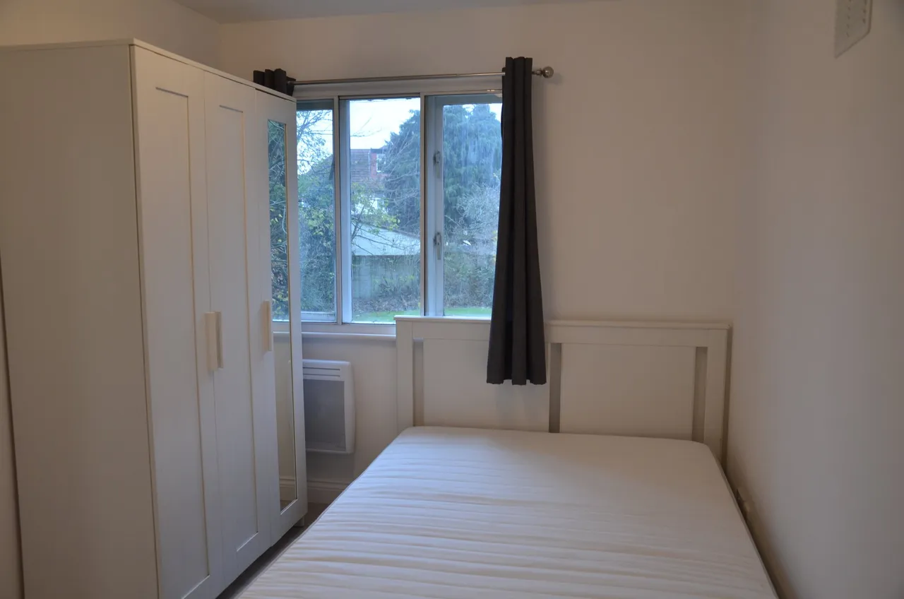 Lampton Road, Hounslow, Middlesex, TW3 4DF, photo 3
