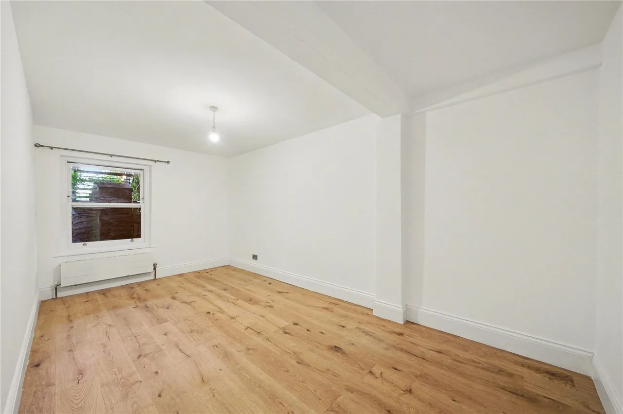 Stapleton Hall Road, London, N4, photo 8