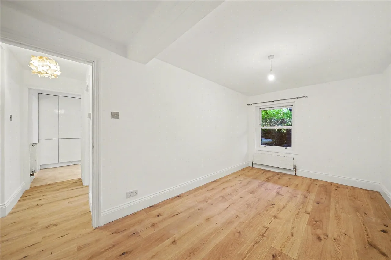 Stapleton Hall Road, London, N4, photo 9
