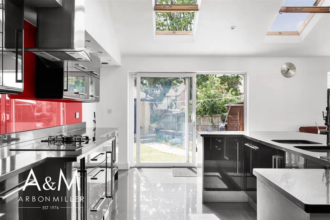 Stainforth Road, Newbury Park, Essex, Ilford, IG27EH, photo 8