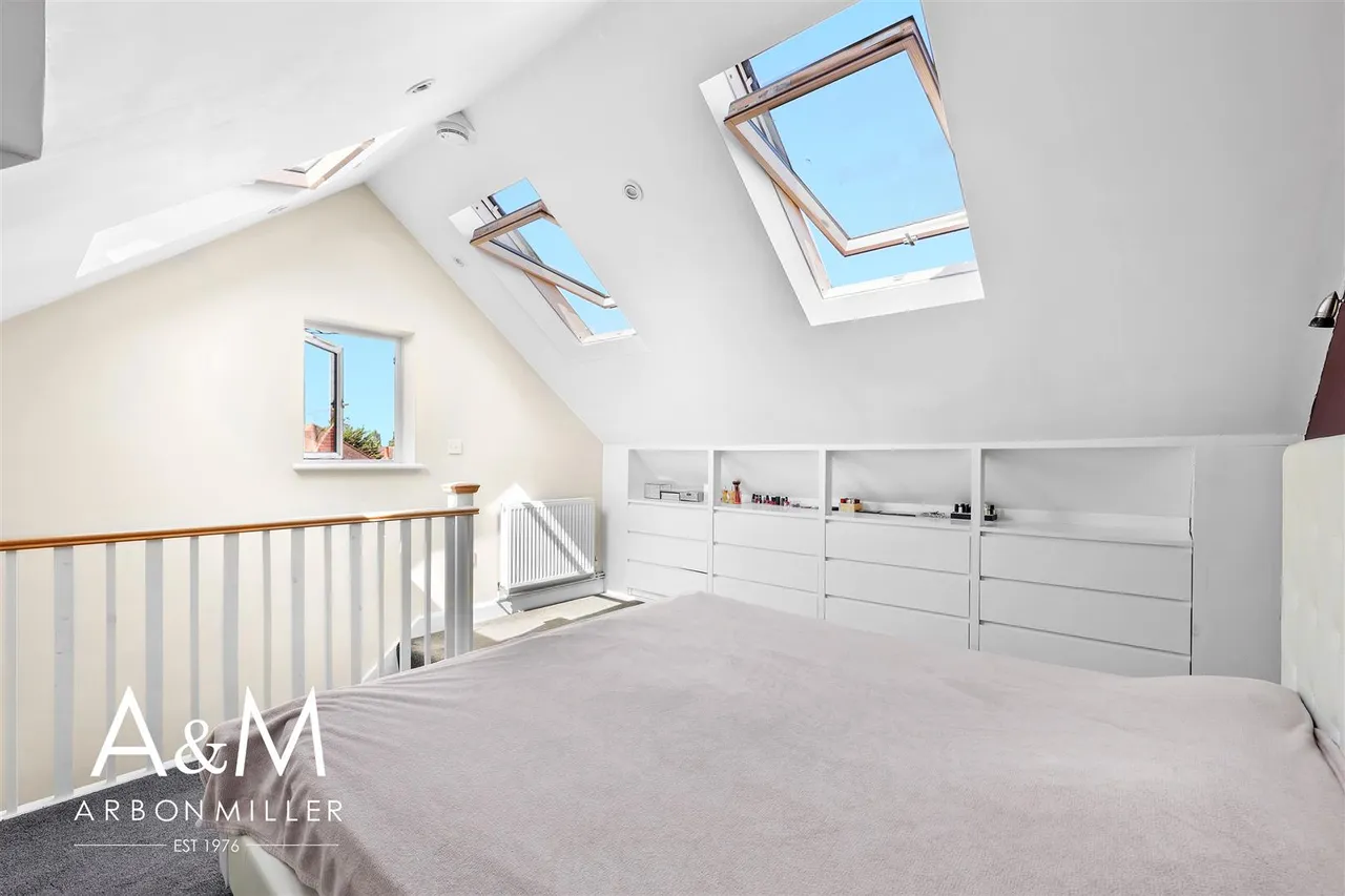 Stainforth Road, Newbury Park, Essex, Ilford, IG27EH, photo 24