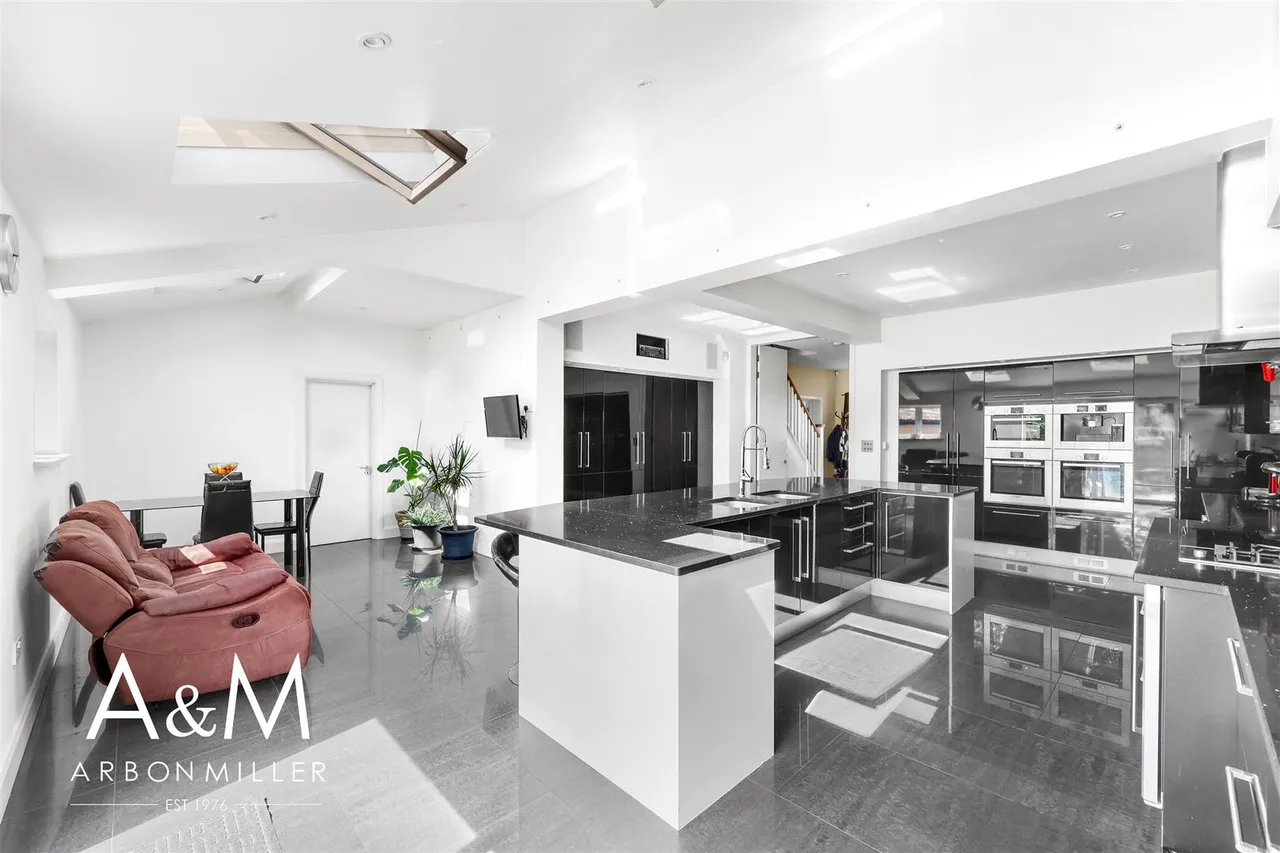 Stainforth Road, Newbury Park, Essex, Ilford, IG27EH, photo 11
