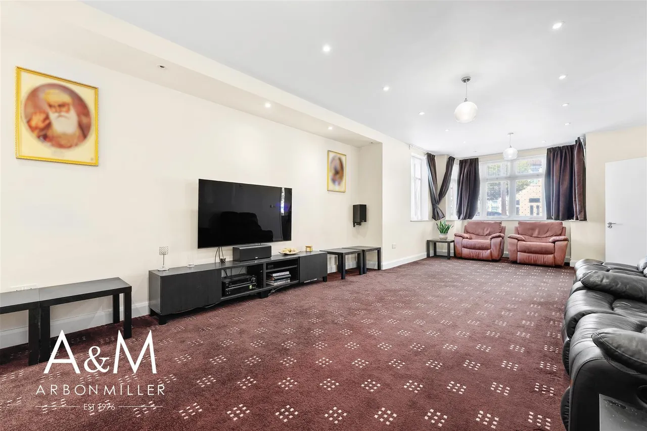 Stainforth Road, Newbury Park, Essex, Ilford, IG27EH, photo 16