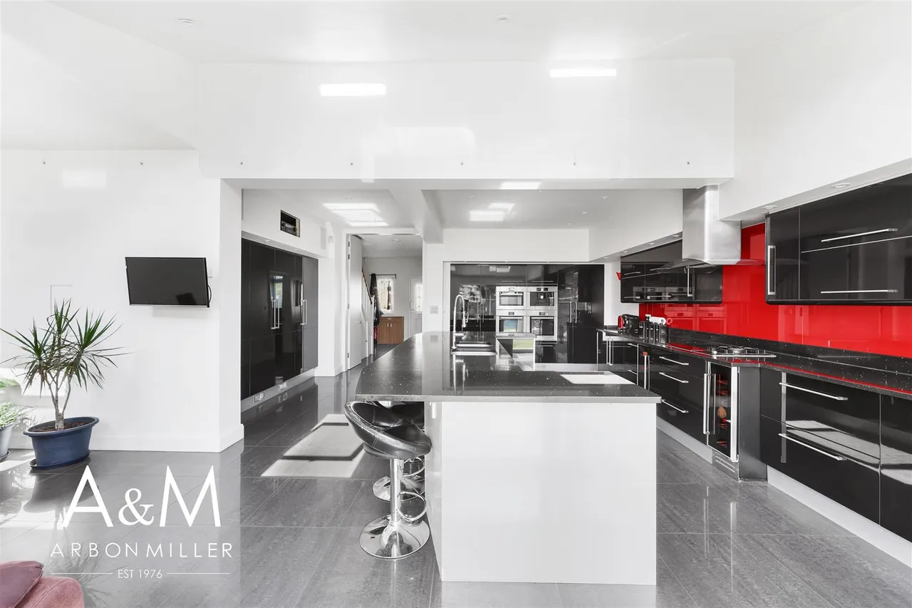 Stainforth Road, Newbury Park, Essex, Ilford, IG27EH, photo 12