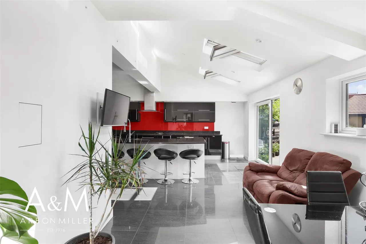 Stainforth Road, Newbury Park, Essex, Ilford, IG27EH, photo 13