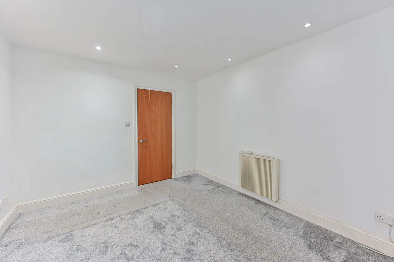 Flat 4, 668 Streatham High Road, London, photo 8