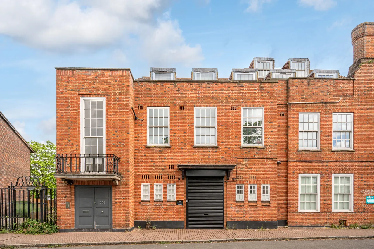Flat 4, 668 Streatham High Road, London, photo 2