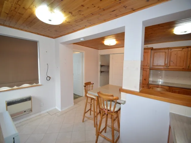 Nuttall Avenue, Whitefield, M45, photo 6