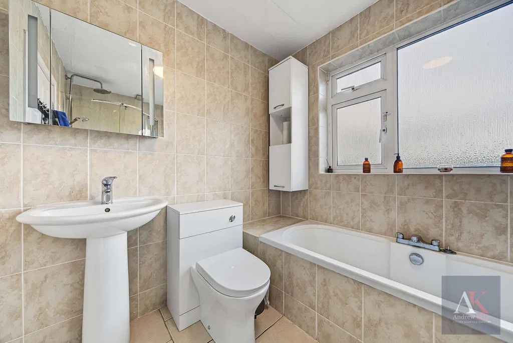 Longacres Drive, Whitworth, OL12, photo 21