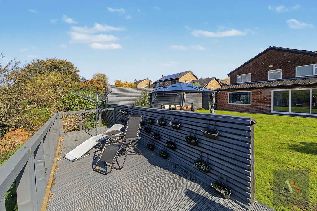 Longacres Drive, Whitworth, OL12, photo 33
