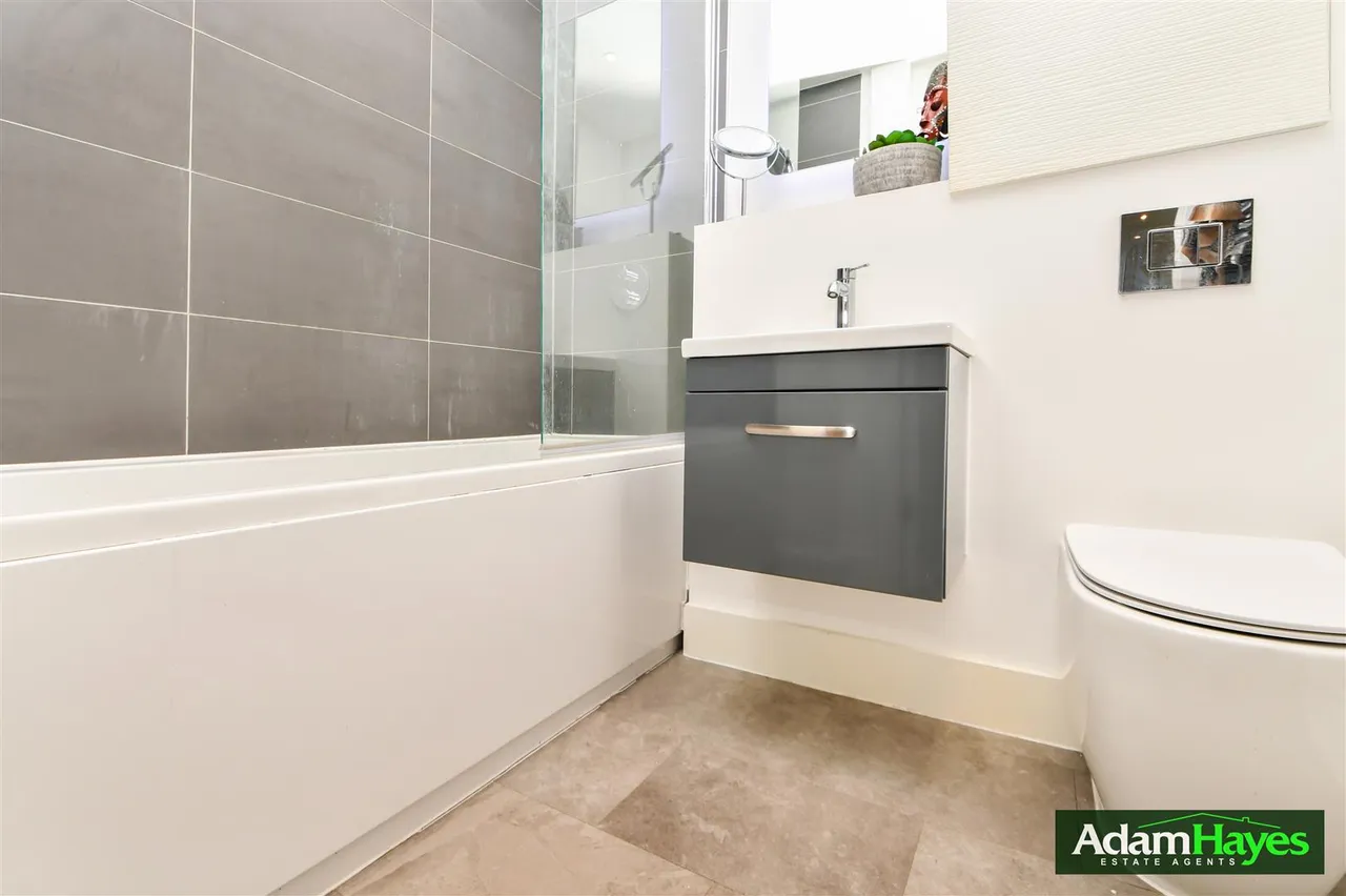 Edgewood Mews, Finchley, N3, photo 5