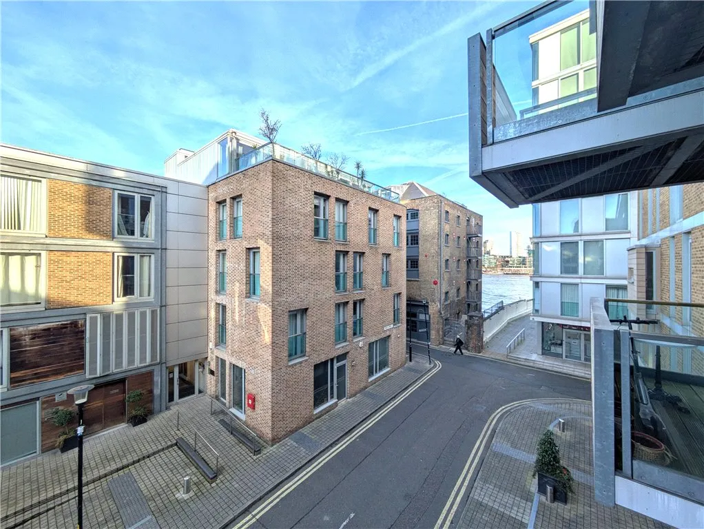 Apartment to rent in East Lane, London, SE16, photo 3