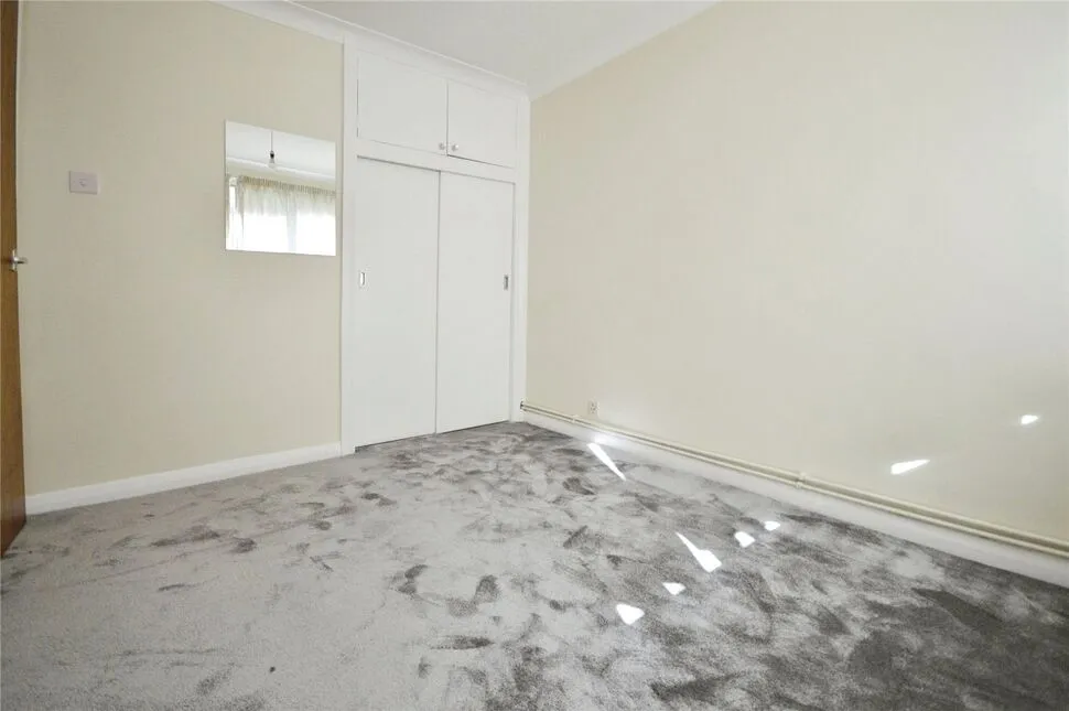 Priory Close, Walton-on-thames, KT12, photo 7