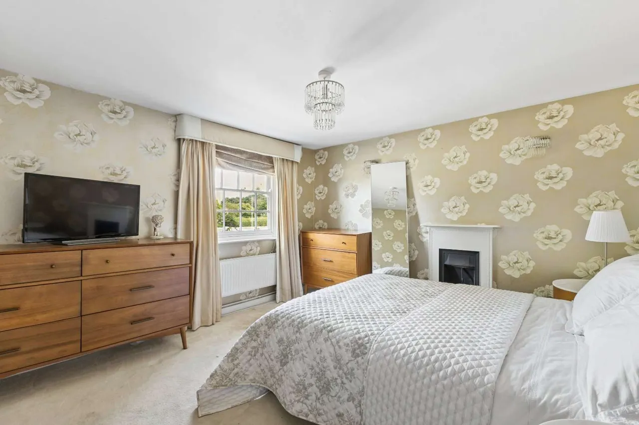 The Green, Sarratt, Rickmansworth, Hertfordshire, WD3 6BH, photo 12