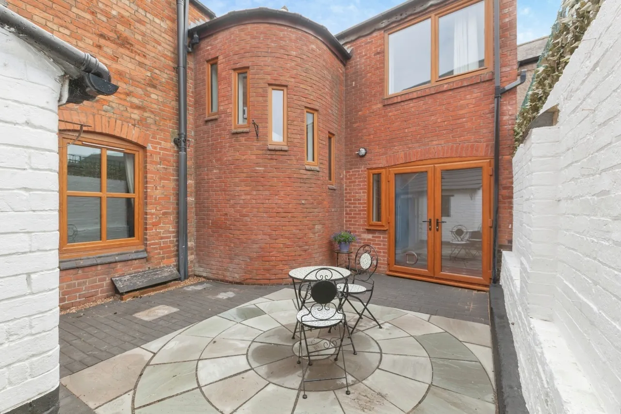 High Street, Syston, LE7, photo 19