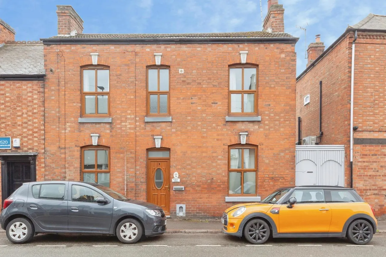 3 bed house for sale, High Street, Syston, LE7