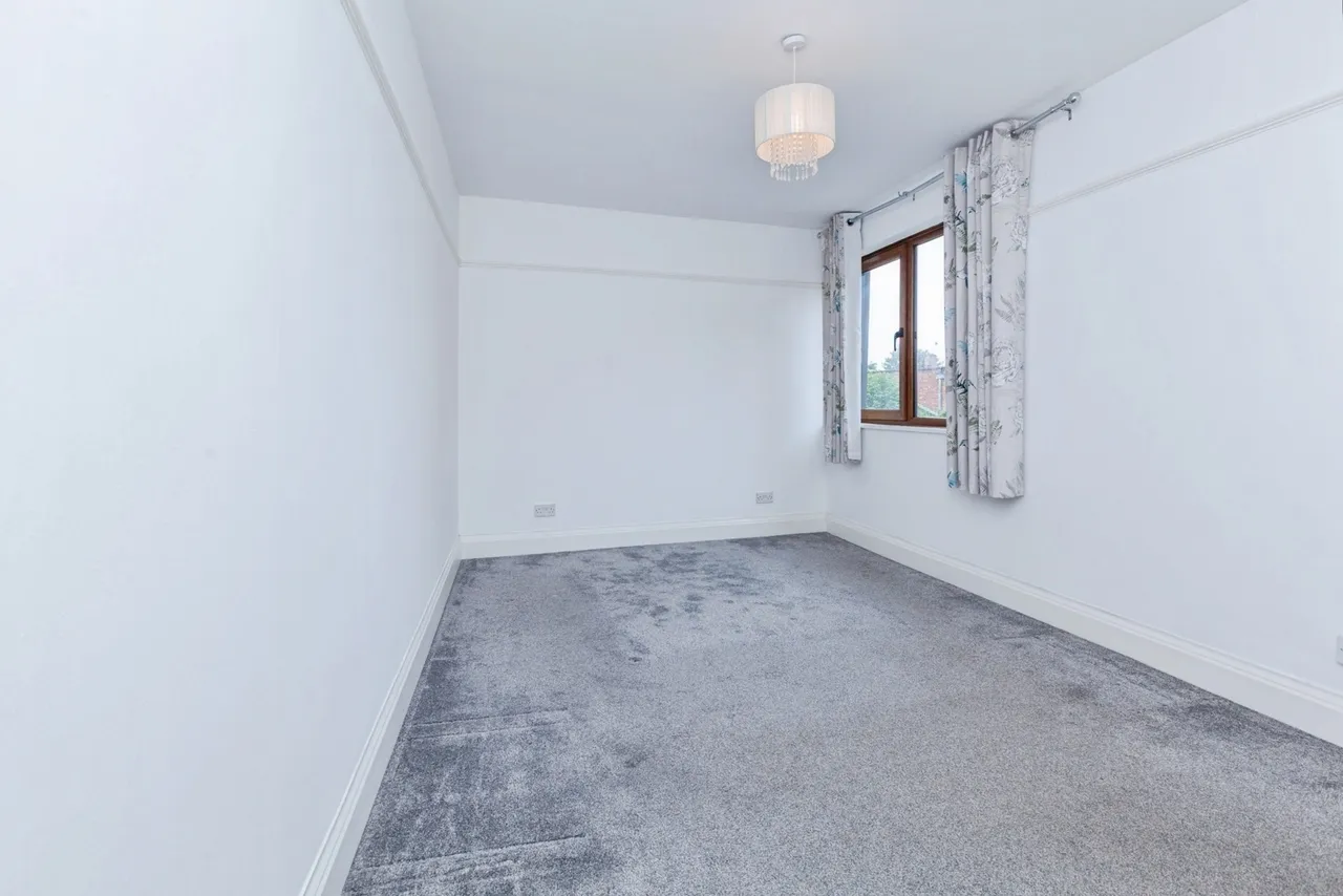 High Street, Syston, LE7, photo 16