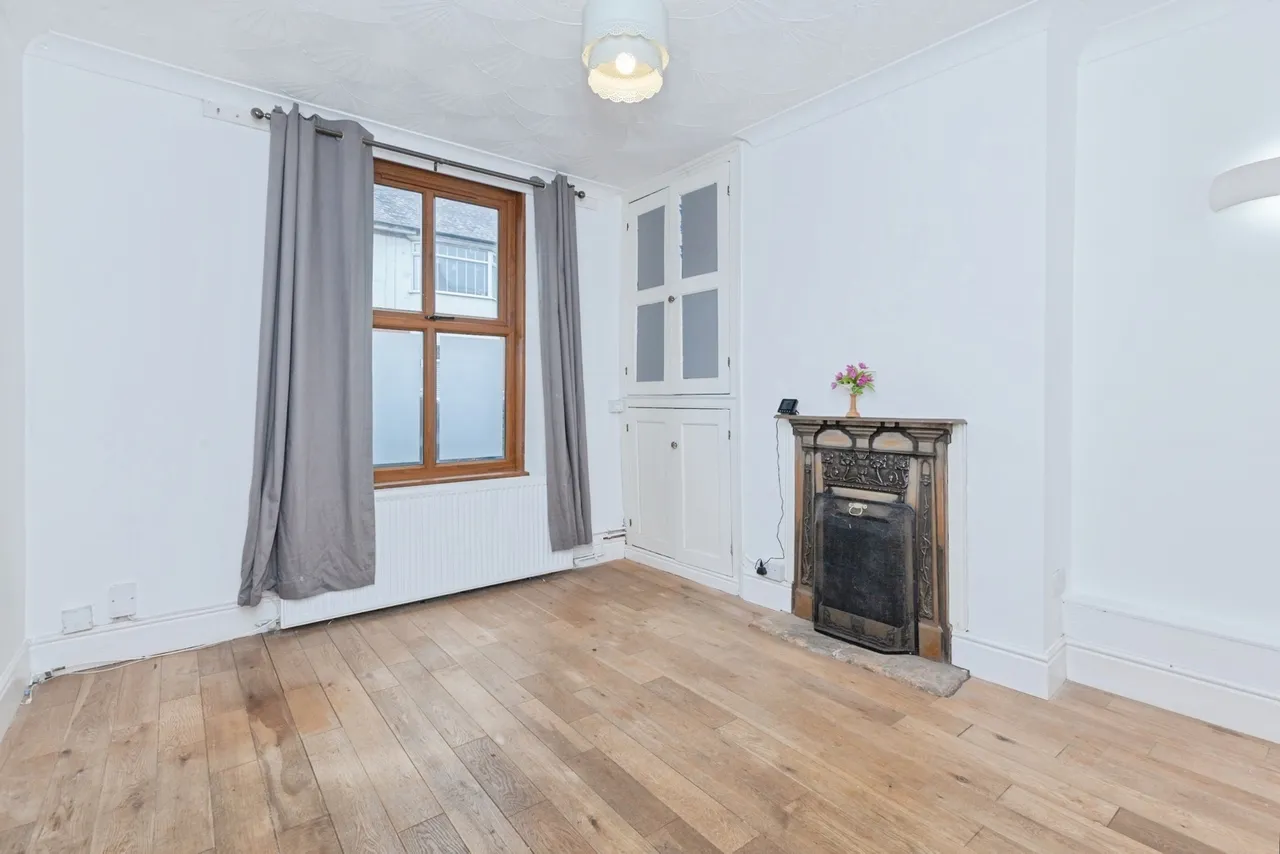 High Street, Syston, LE7, photo 8