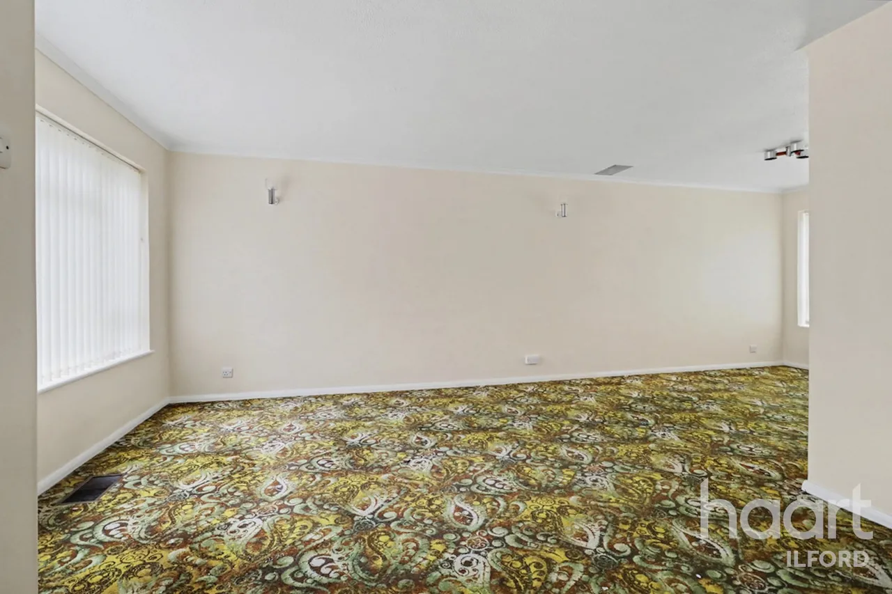 Edward Road, Chadwell Heath, RM6, photo 6