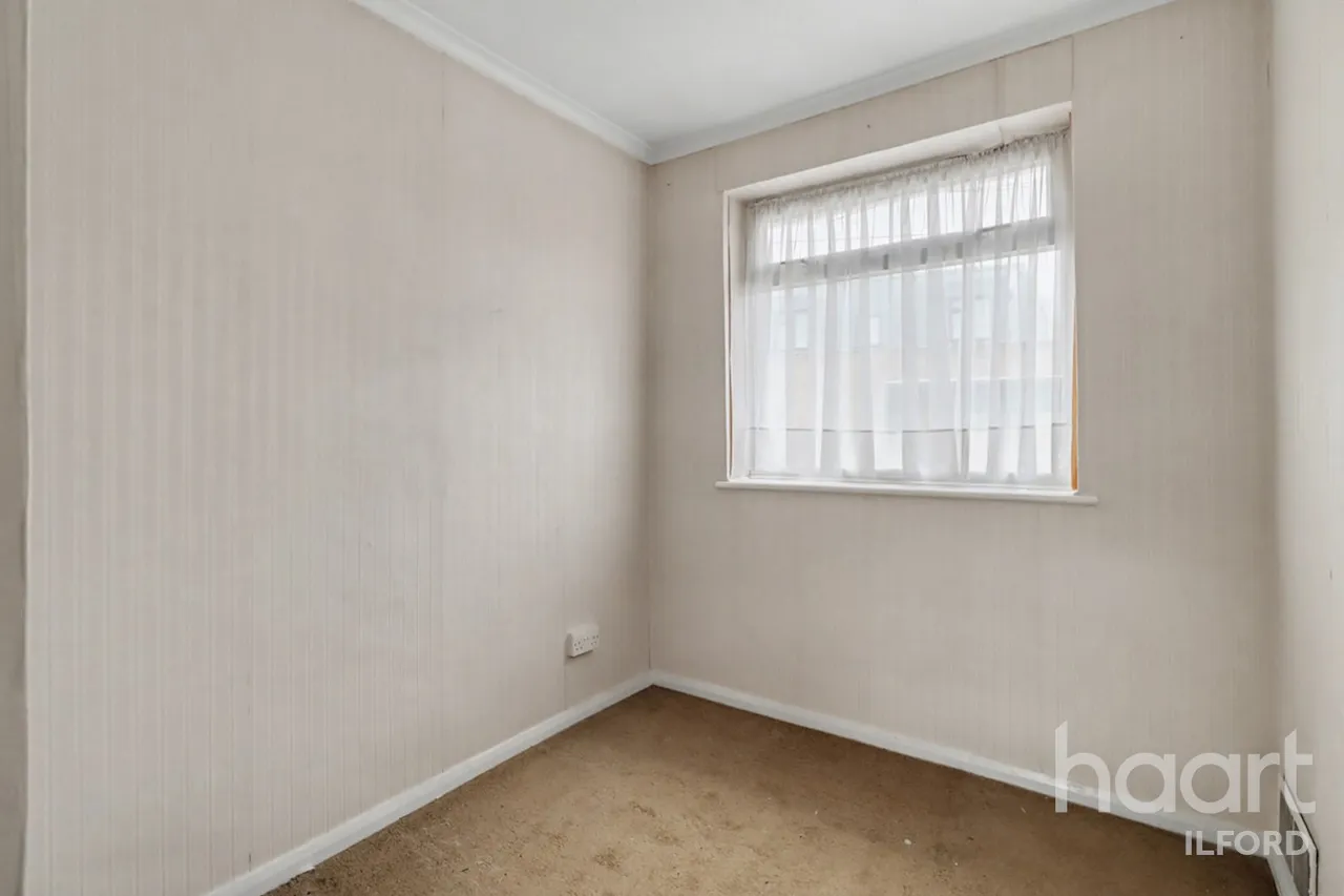 Edward Road, Chadwell Heath, RM6, photo 9