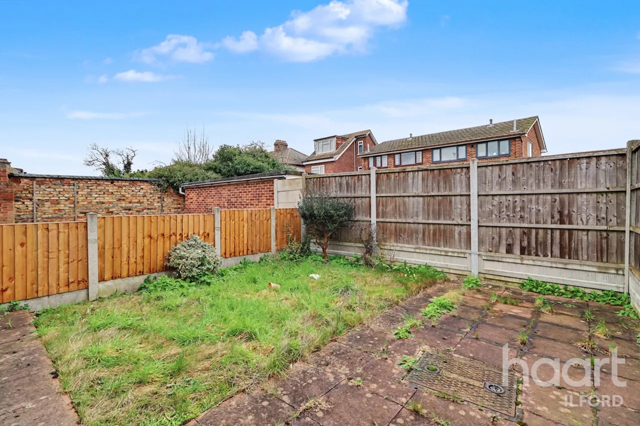 Edward Road, Chadwell Heath, RM6, photo 4