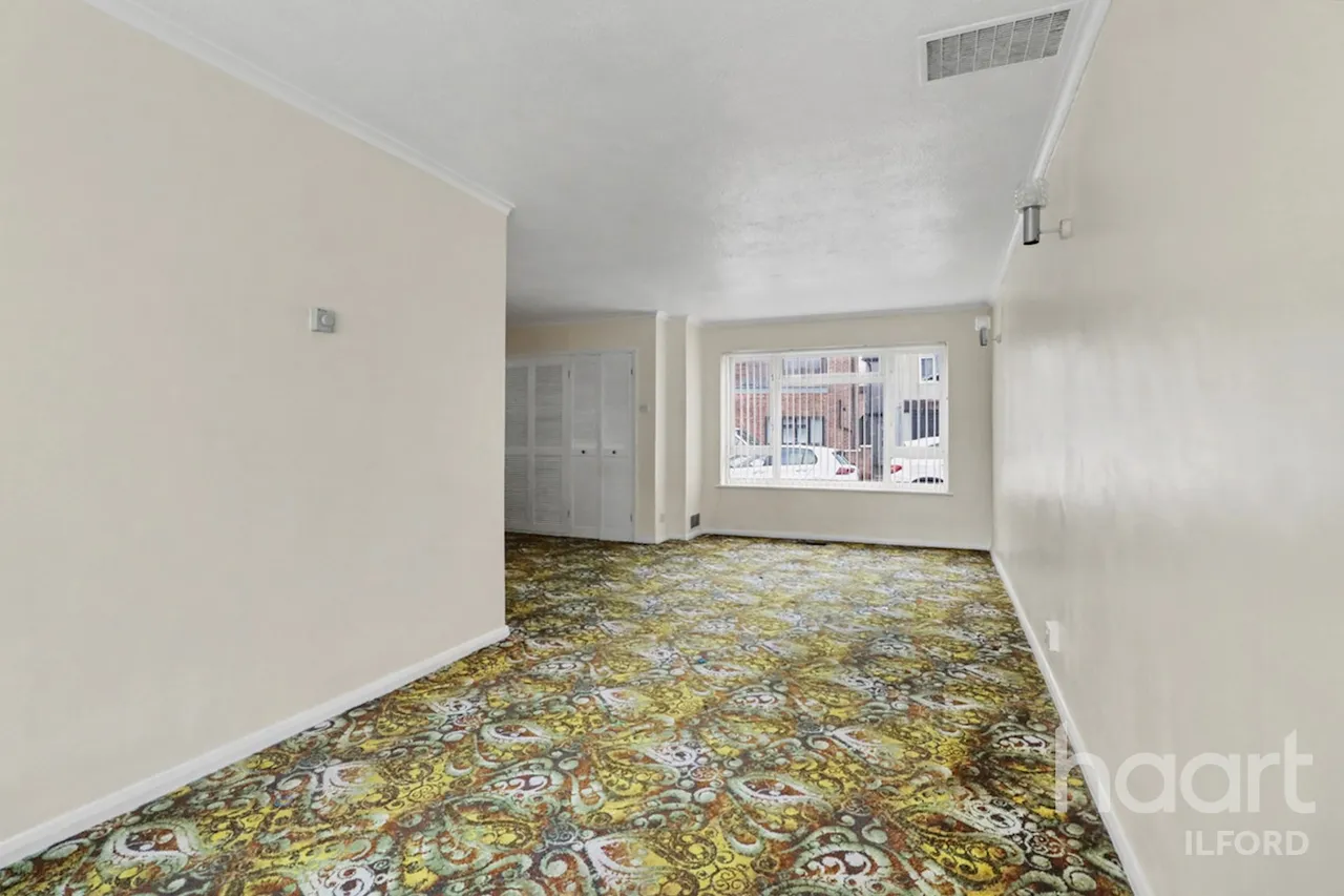 Edward Road, Chadwell Heath, RM6, photo 5