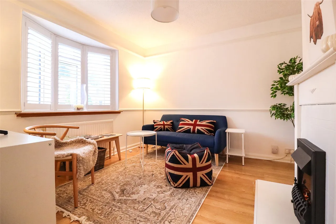 Queens Road, Fleet, Hampshire, GU52 7LE, photo 3