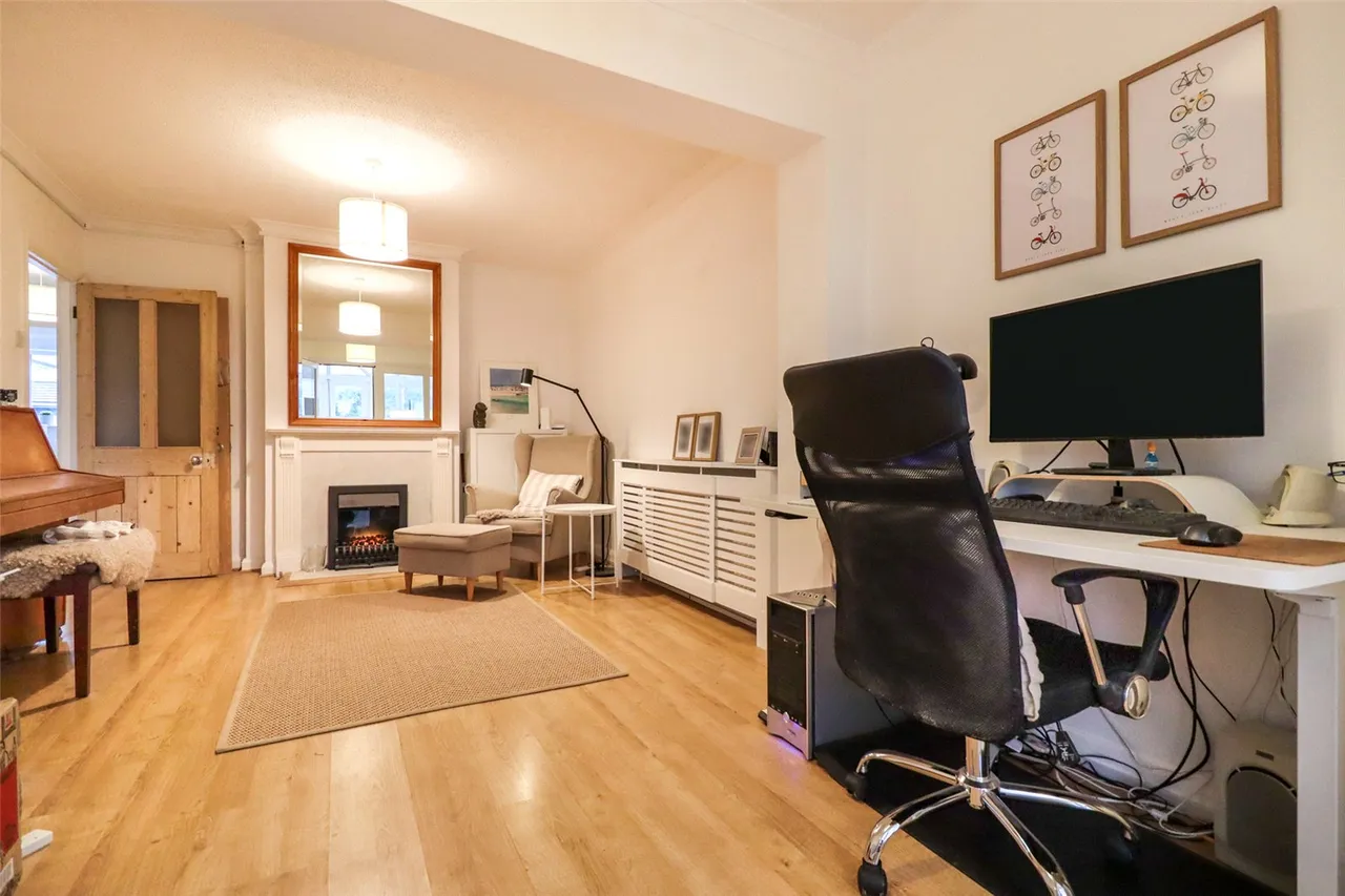 Queens Road, Fleet, Hampshire, GU52 7LE, photo 5