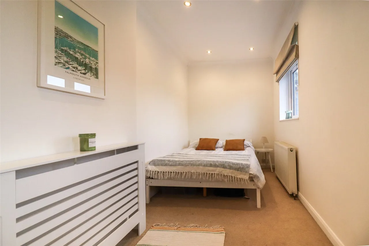 Queens Road, Fleet, Hampshire, GU52 7LE, photo 11