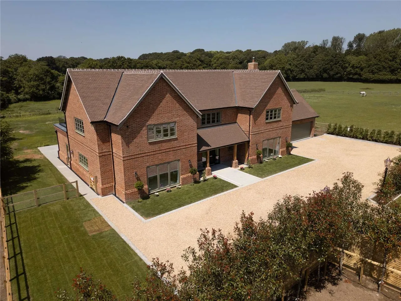 4 bed new development for sale — Fryerning Mews, Beggar Hill, Fryerning, Ingatestone, CM4 0PD